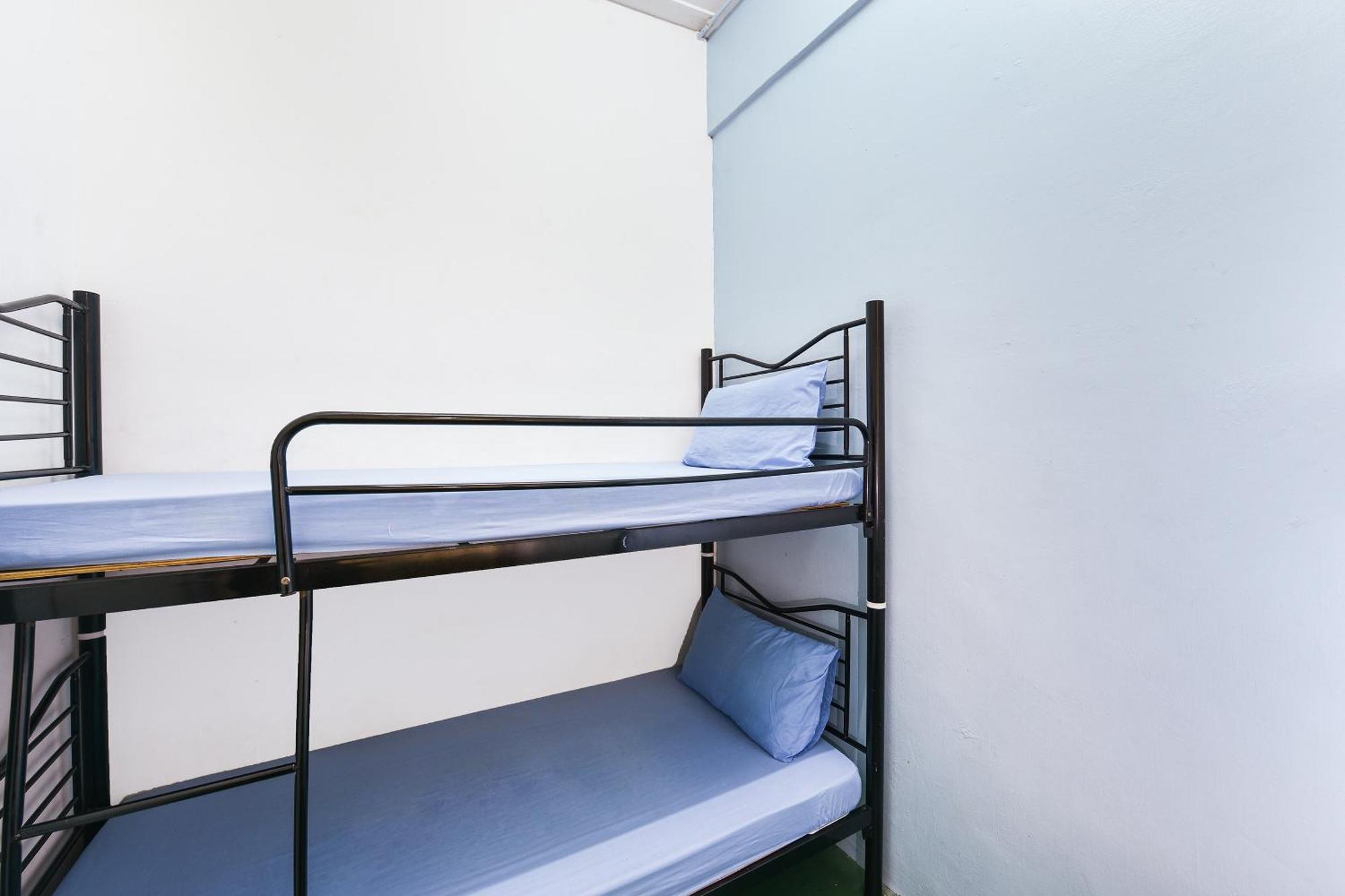 Spot On 89872 Kuantan Backpackers Hotel Buitenkant foto