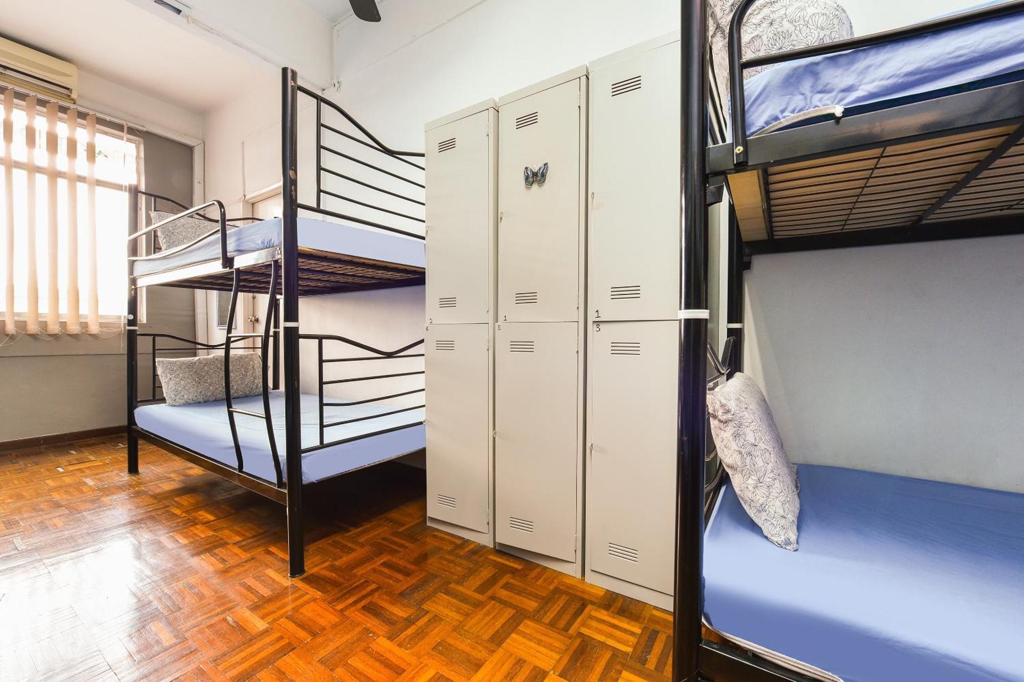 Spot On 89872 Kuantan Backpackers Hotel Buitenkant foto