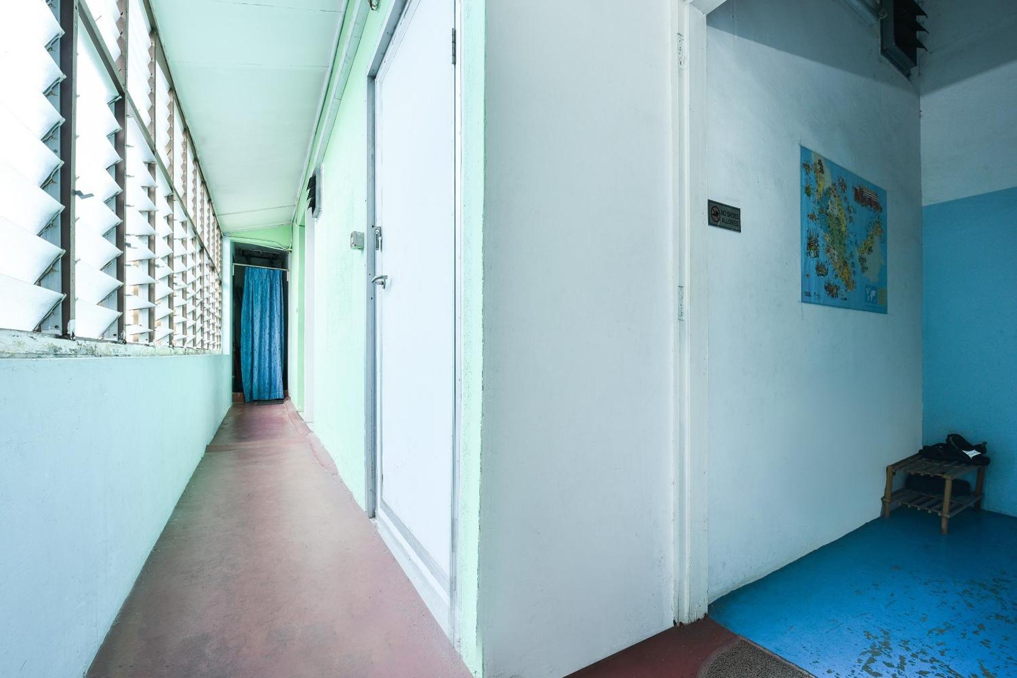 Spot On 89872 Kuantan Backpackers Hotel Buitenkant foto